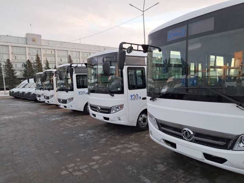 Семейлік теміржолшыларға жаңа автокөліктер пайдалануға берілді