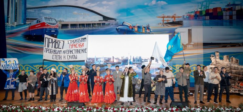 Традиции и обычаи народов мира представили команды на XIII Молодежном форуме в КТЖ