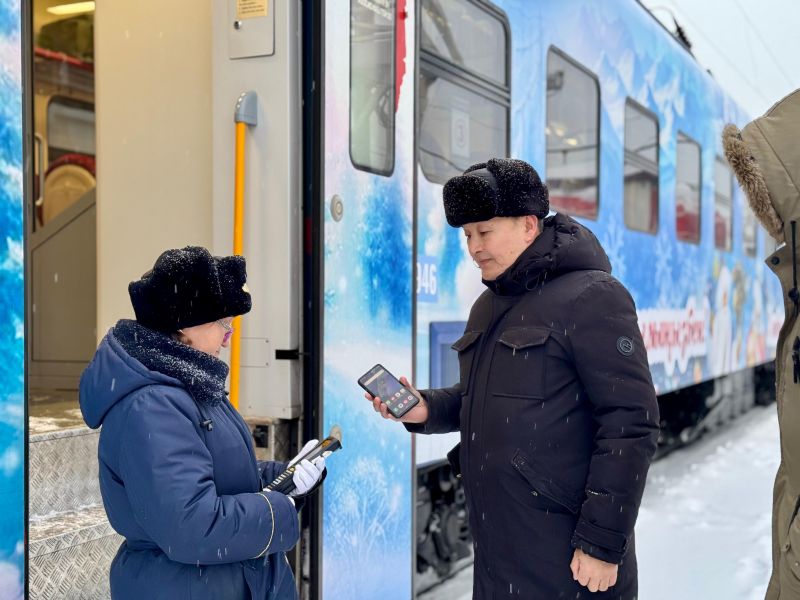 Новогодний электропоезд начал курсировать из Астаны в Атбасар и Кокшетау
