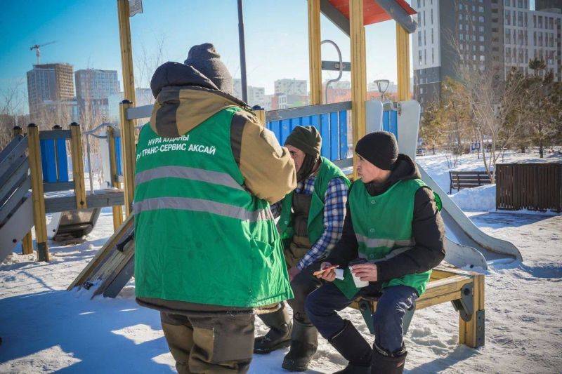 Теміржолшылар коммуналдық қызмет жұмысшыларына қолдау көрсетті