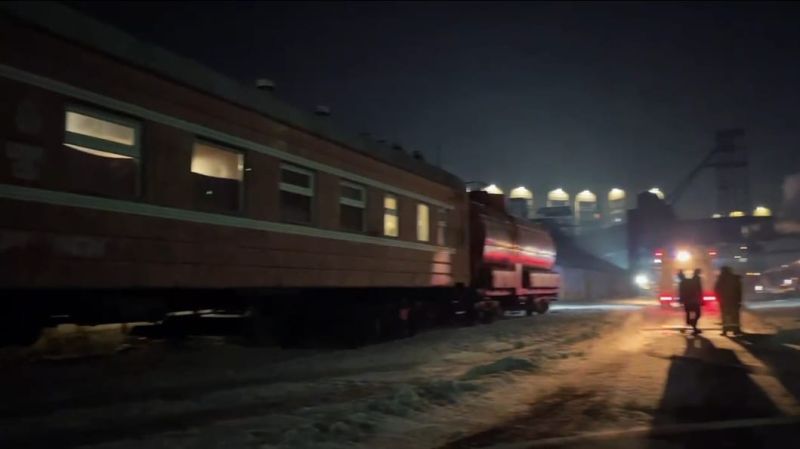 Өрт сөндіру пойызы көмекке келді