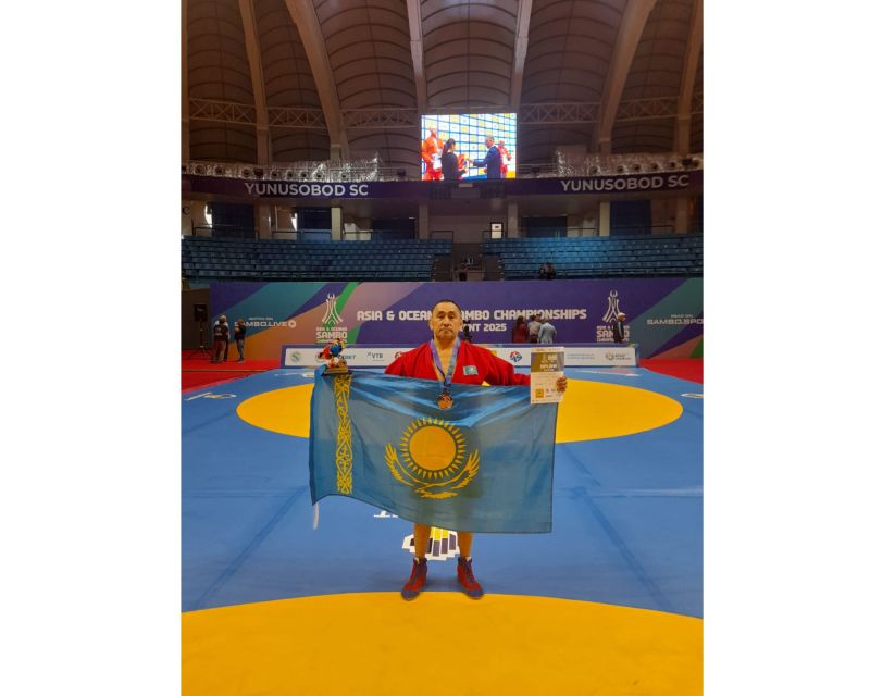 Машинист электровоза Асылхан Какимов стал призером чемпионата Азии и Океании по самбо в Ташкенте