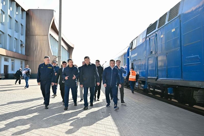 Абай облысының әкімі темір жол вокзалдарының жобасымен танысты