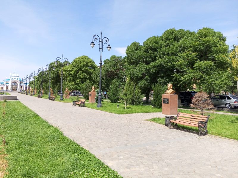 Арыстағы «Батырлар аллеясы»