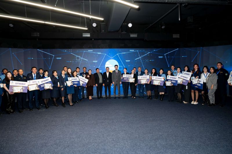 Победителей республиканского конкурса «Жас үздік маман» наградили в КТЖ