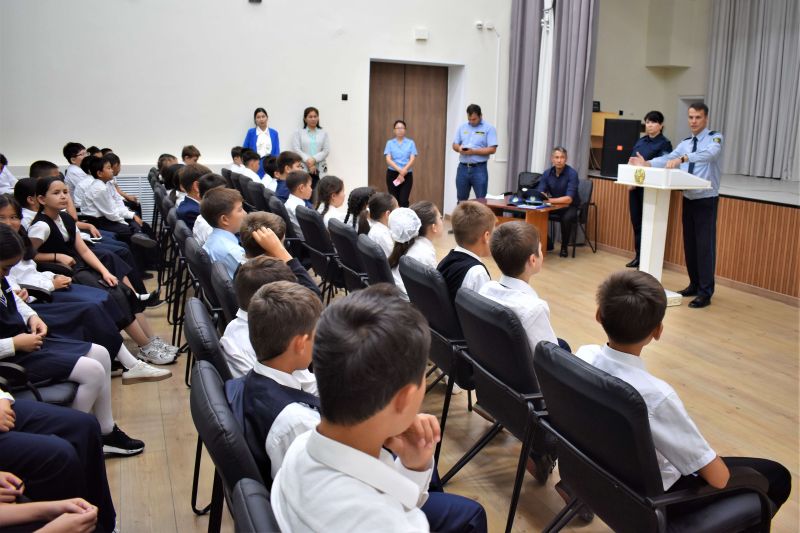 Урок безопасности на железной дороге провели для школьников в поселке Желаево