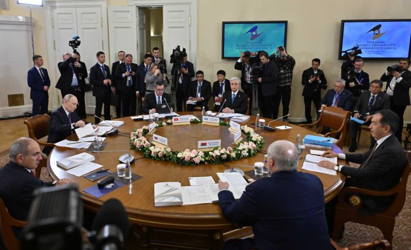 Тоқаев: ЕАЭО әлемдегі маңызды көлік-логистика торабы бола алады
