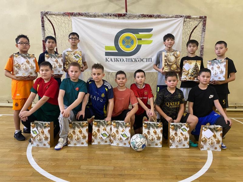 Более 120 детей стали участниками новогодней акции Казпрофжел в Караганде