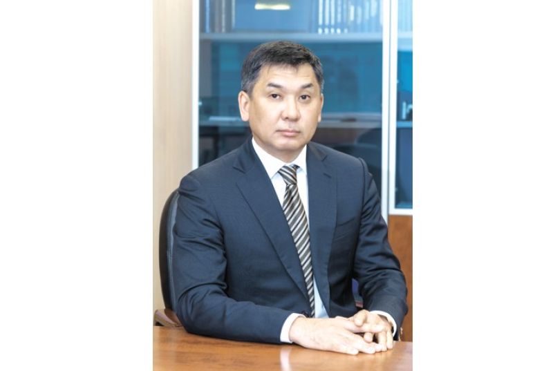 Талгат Алдыбергенов поздравил железнодорожниц с 8 марта