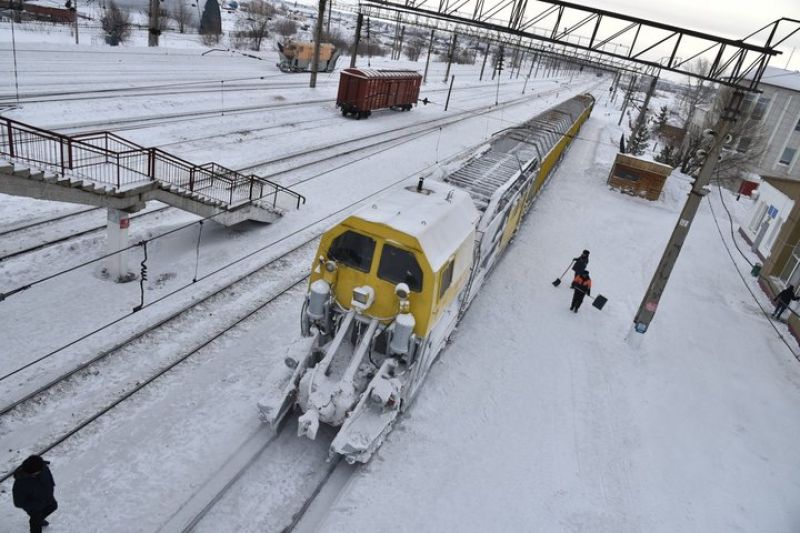 ҚТЖ убрало более 194 390 кубометров снега с железнодорожных путей в марте