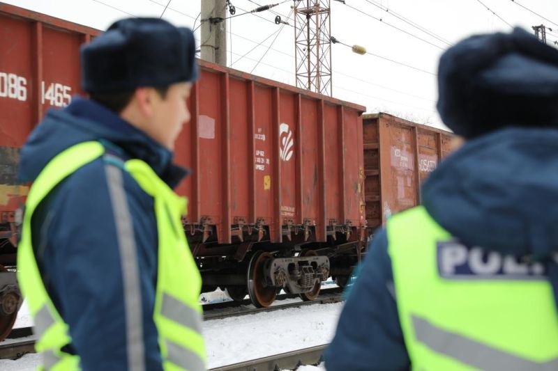 Көлік полицейлері теміржол торабында ірі көлемде есірткі затын анықтады