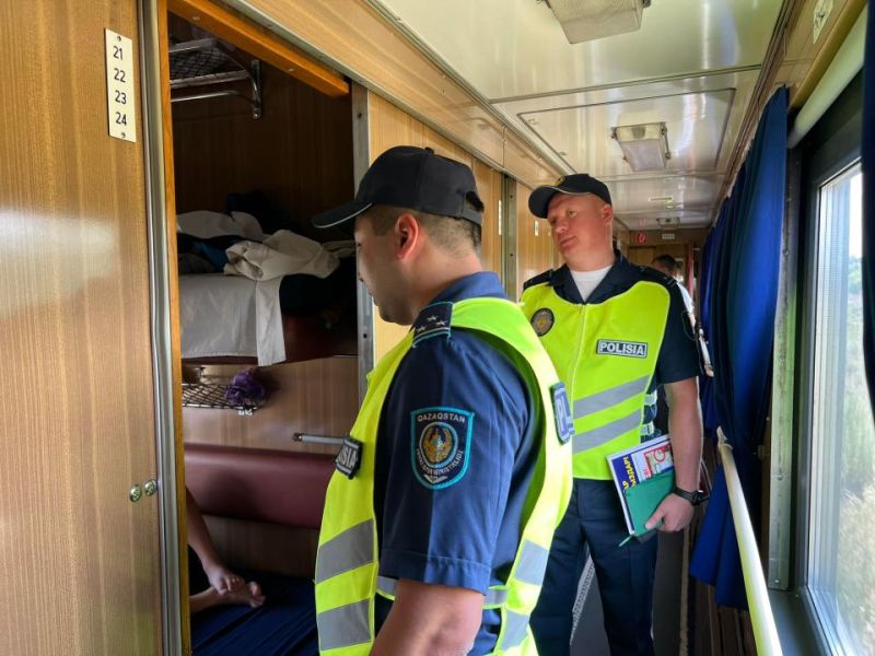 Более 200 пассажиров сняли с поездов за нарушение общественного порядка