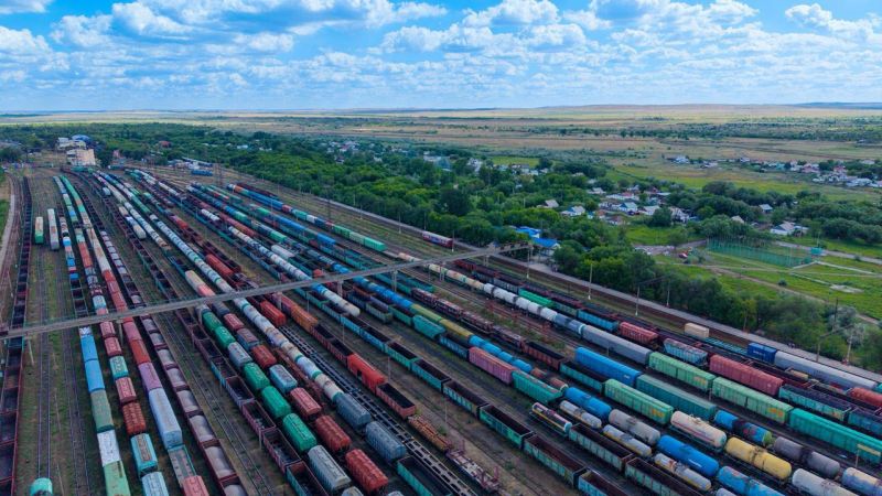 Три вокзала и пассажирскую платформу открыли после модернизации в Карагандинской области
