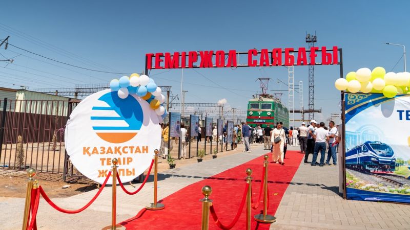 Памятник легендарного электровоза ВЛ60 появился в Сары-Шагане