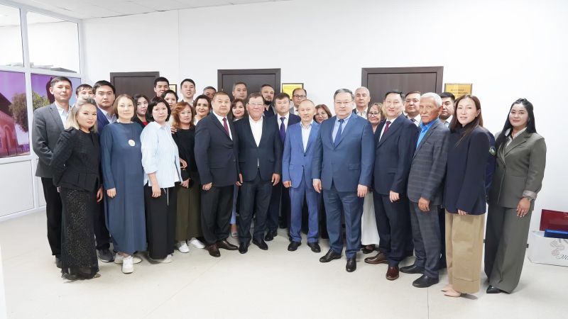Главу АО «Теміржолсу» Түсіпбек Қойшығұл проводили на пенсию