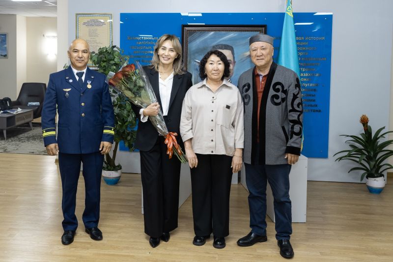 «Жолаушылар тасымалы» қызметкерлері Кәсіподақ күні қарсаңында марапатталды
