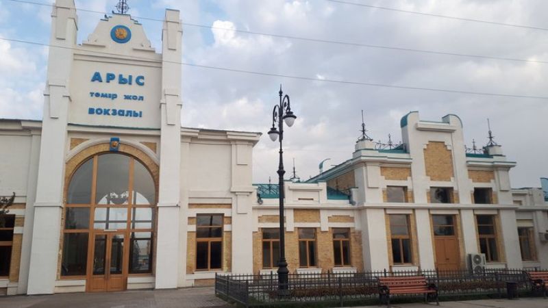 Қайта түлеген Арыс вокзалы