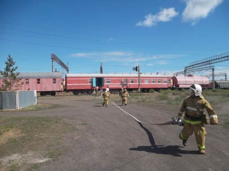 В Кушмуруне прошло учение по тушению условного пожара в полосе отвода