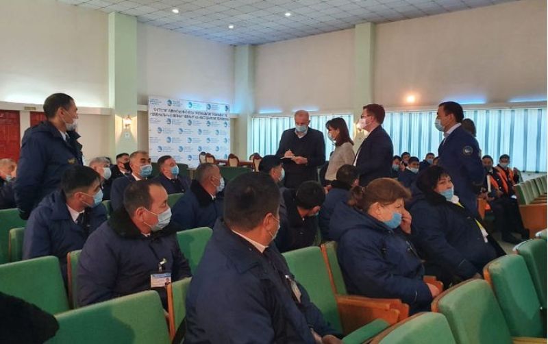 Питер Штурм жолсеріктермен кездесті