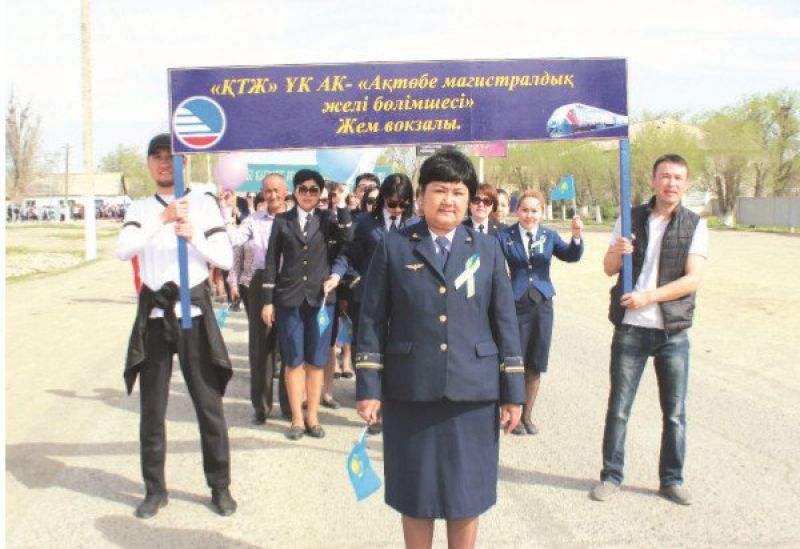 Бес баланың анасы: жұмыста басшы болғаныммен, үйде қосшымын