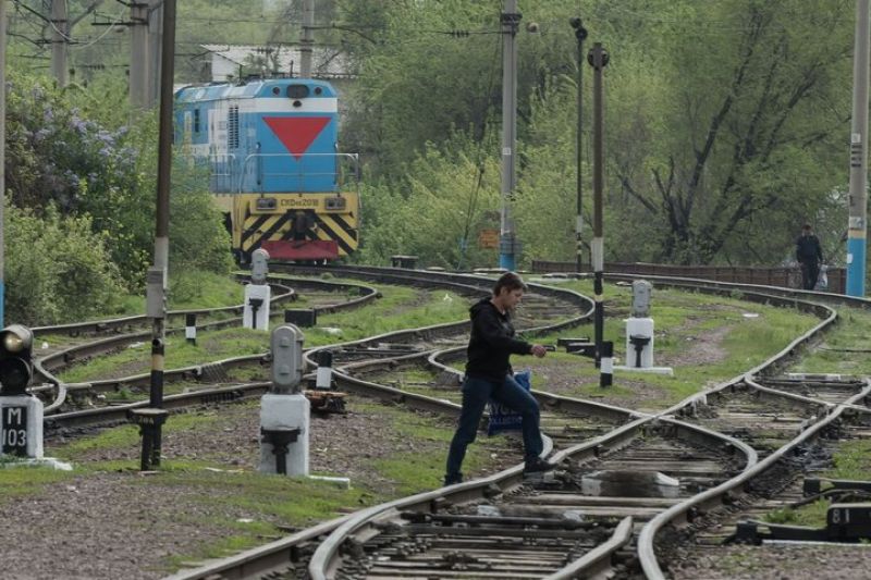 Электровозды шұғыл тоқтатуға мәжбүр болған