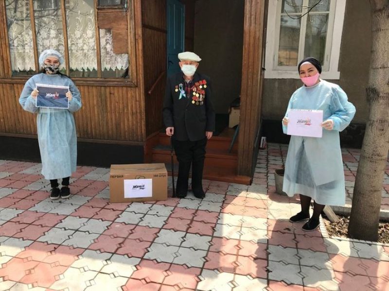 Более 300 ветеранов войны и тружеников тыла навестили железнодорожники