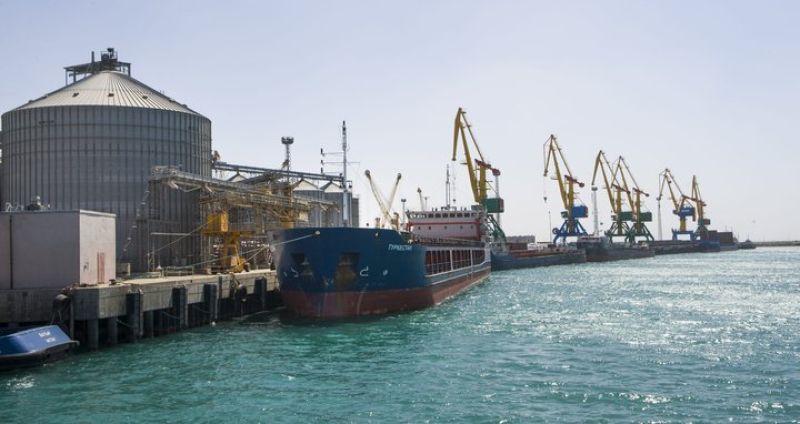 2,6 млн тонн грузов прошли через морские порты Актау и Курык