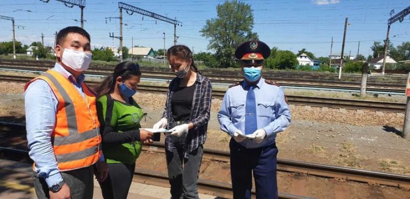 Правила поведения на железной дороге напомнили железнодорожники