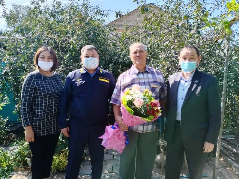 Почетного железнодорожника Виктора  Погонина поздравили с юбилеем