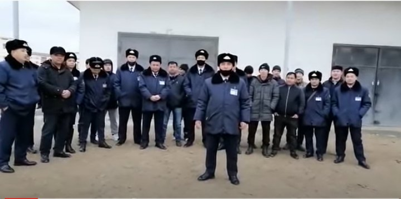 ҚТЖ прокомментировал видео проводников, требующих повышения зарплаты