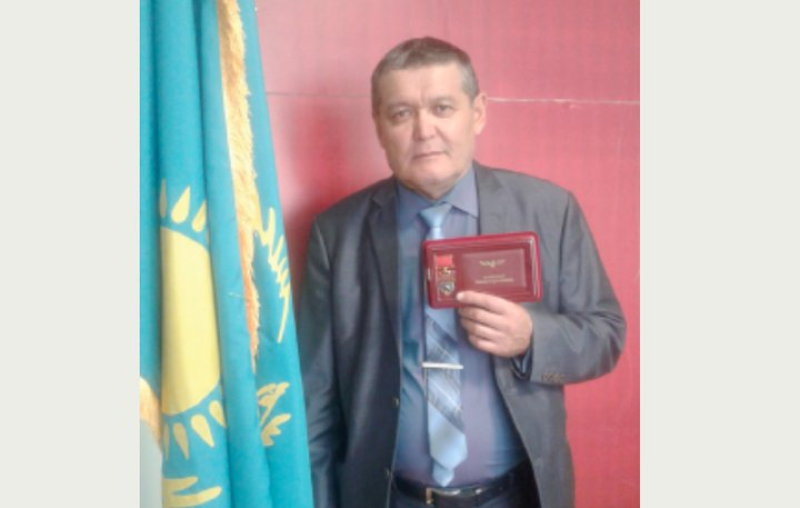 Дорожному мастеру Тобольской дистанции вручили знак «Почетный железнодорожник»