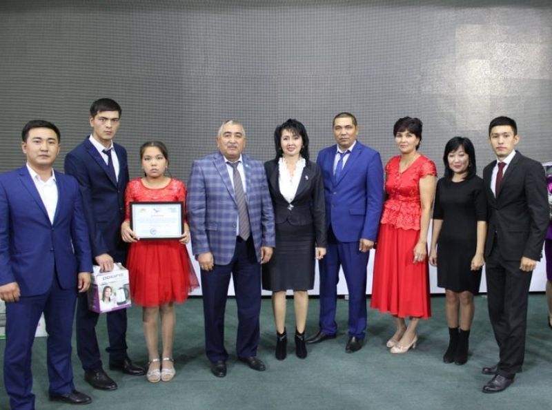 «Өнегелі отбасы» номинациясының жеңімпазы