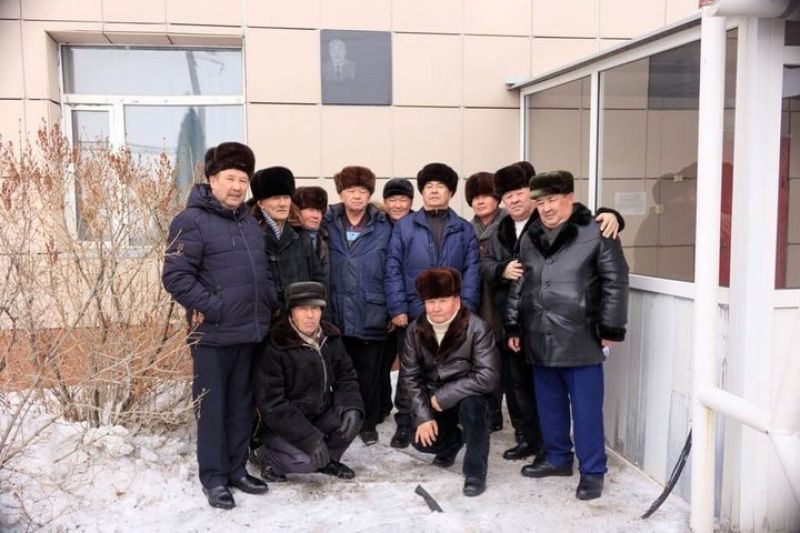 Аға машиниске құрмет  
