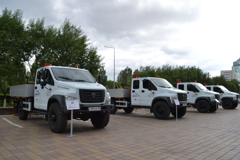 Автомобиль бортовой AGC44M