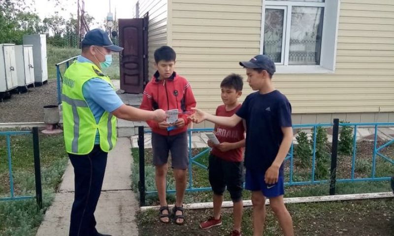 Железнодорожники напомнили жителям об ответственности за прогулки детей ночью возле железной дороги