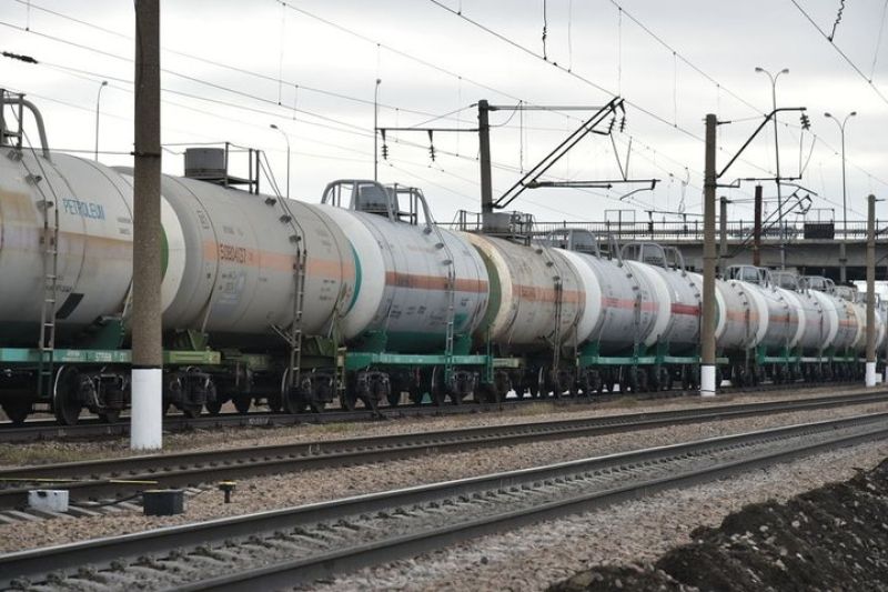 Проблем с подвижным составом для перевозок нефтепродуктов нет - КТЖ