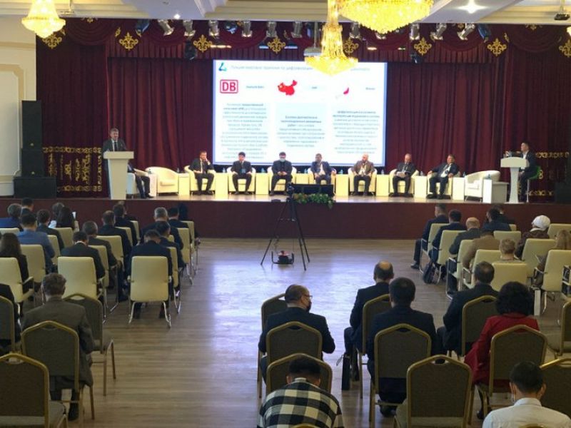 Алматыда өткен форумда темір жолдағы қозғалыс қауіпсіздігін қамтамасыз ету мәселелері талқыланды