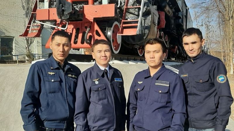Тәуелсіздік құрдастары: темір тұлпарды тізгіндегендер