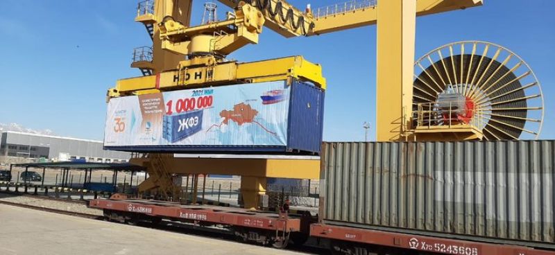 Қазақстан арқылы өтетін транзитті контейнерлік тасымал көлемі 1 млн ЖФЭ жетті