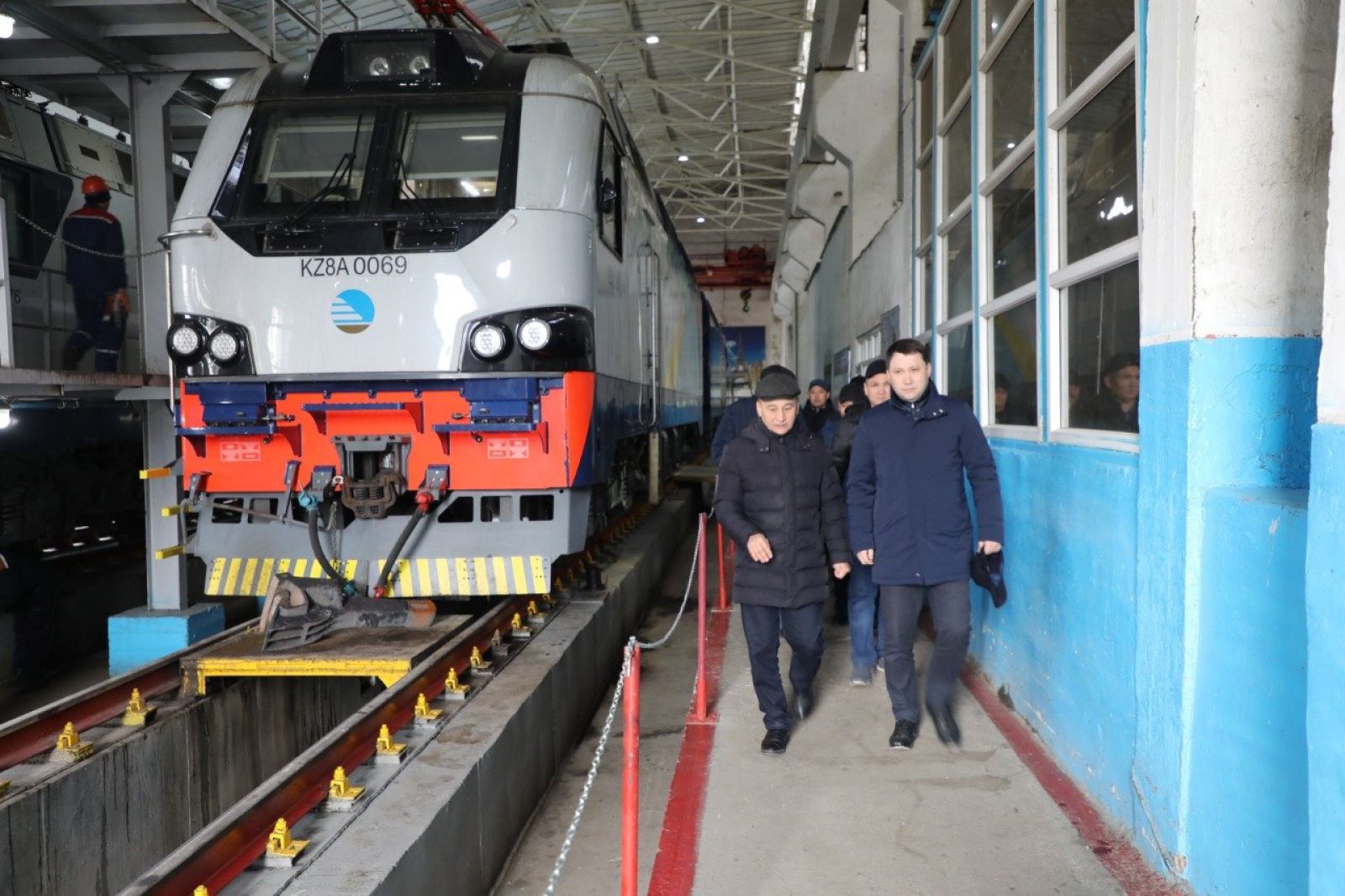 Әкімдік өкілдері теміржол мекемелерінің жұмысымен танысты