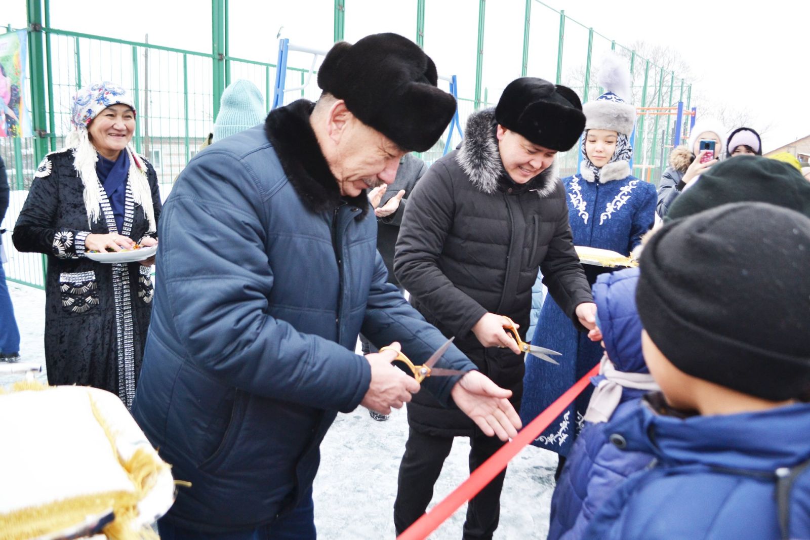 Суреттерді түсірген автор