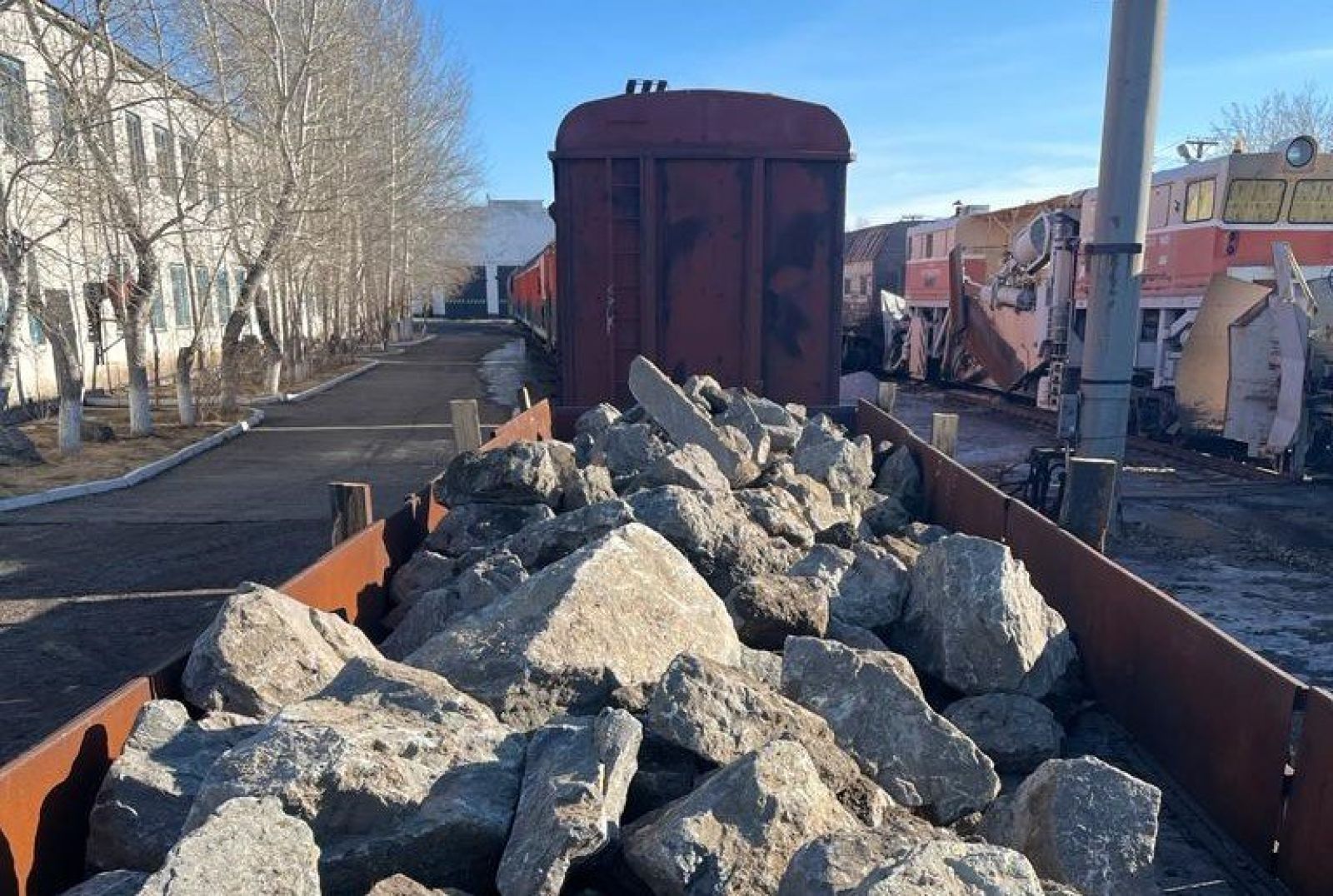 В Павлодарском регионе приступили к буровзрывным работам