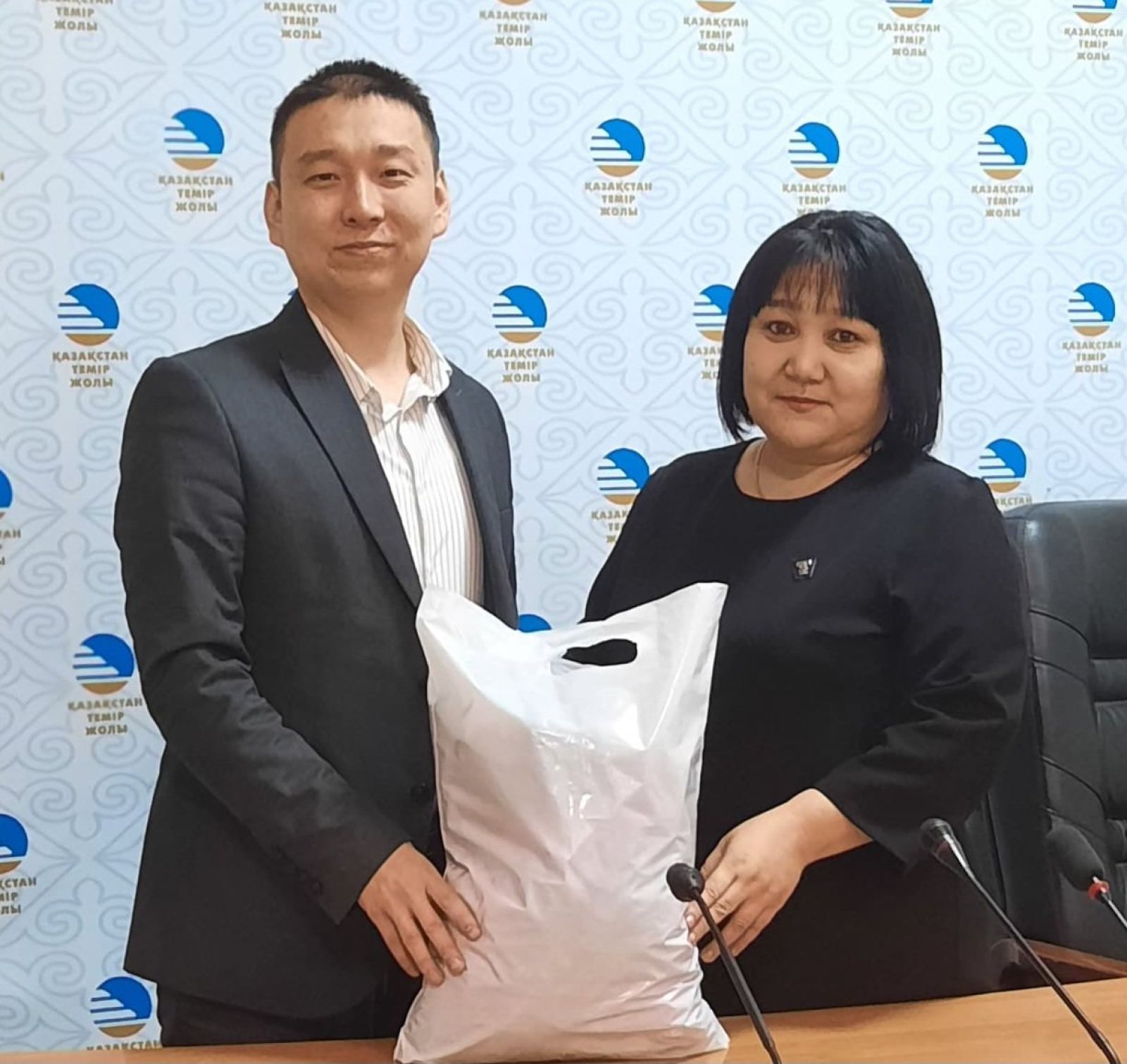 Заботу о коллегах проявили железнодорожники Костанайской области
