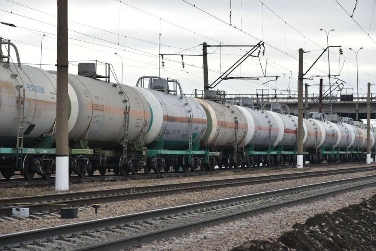 Жыл басынан бері 4,7 млн тоннадан астам мұнай өнімі тасымалданды