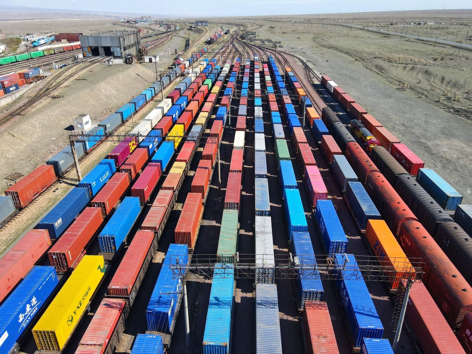 Минтранс: Казахстан увеличил объемы экспортных несырьевых грузов железнодорожным транспортом