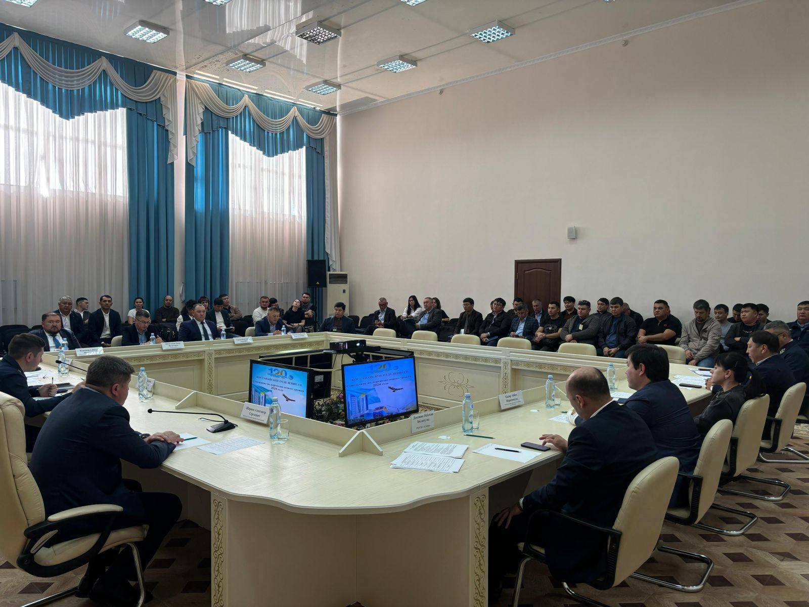 Қостанайда ауыл шаруашылығы жүктерін  теміржол көлігімен тасымалдау жайы талқыланды