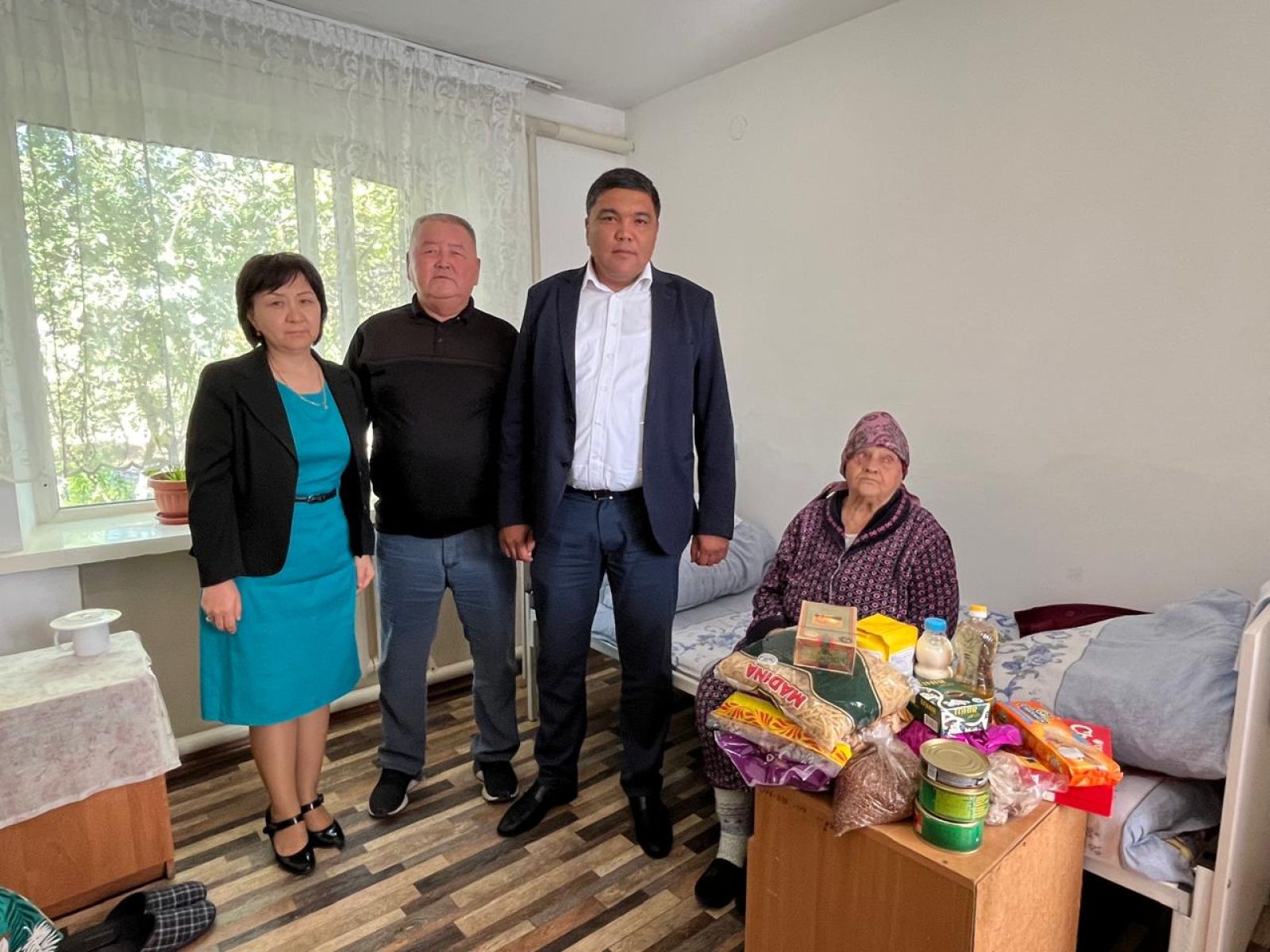 Суретті түсірген автор