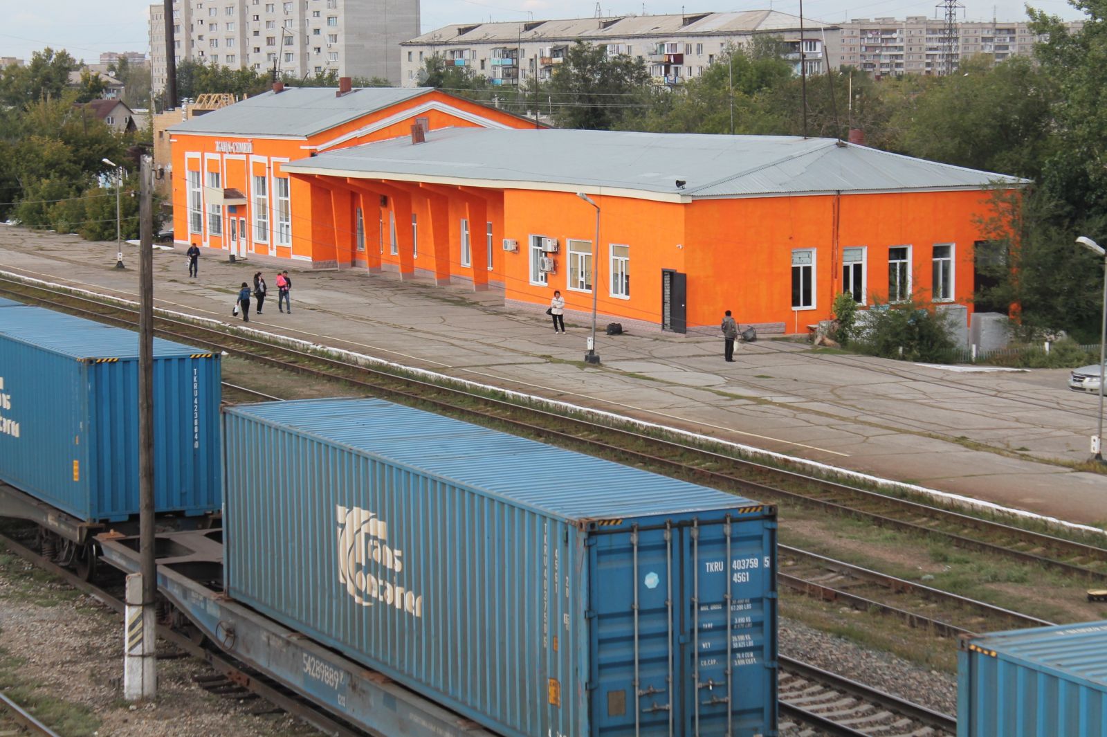 Суретті түсірген автор