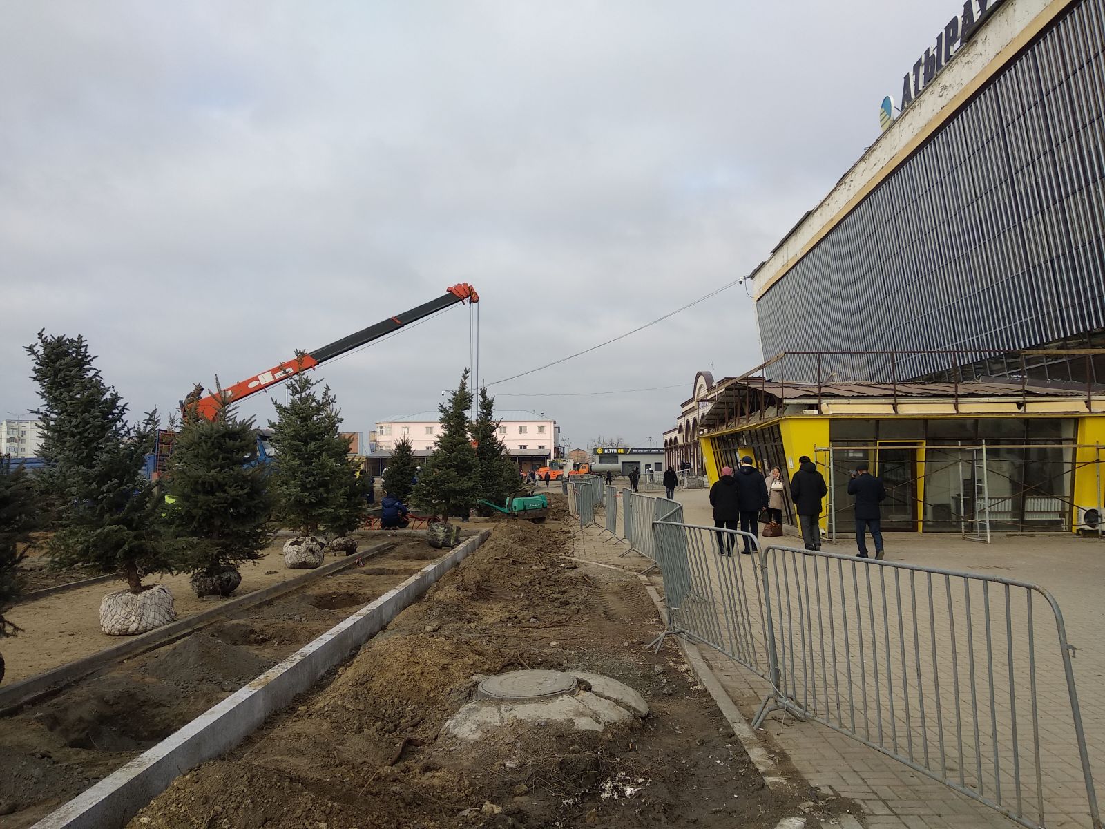 Суретті түсірген автор