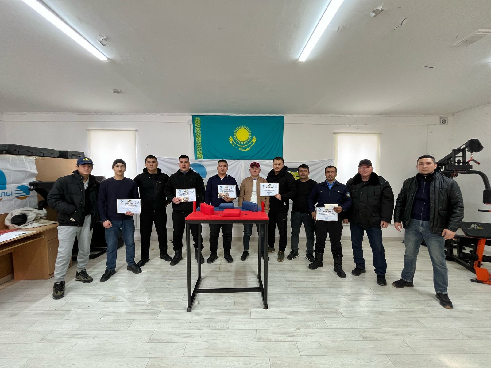 Бейнеу теміржолында қол күрестен сайыс өтті